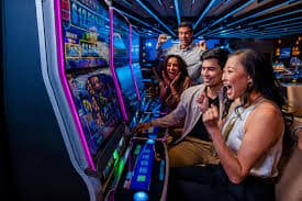 cv55vip Myanmar online gaming platform ကစားသမားများ Live Casino Slots Esports ကစားနေသည့် မြင်ကွင်း